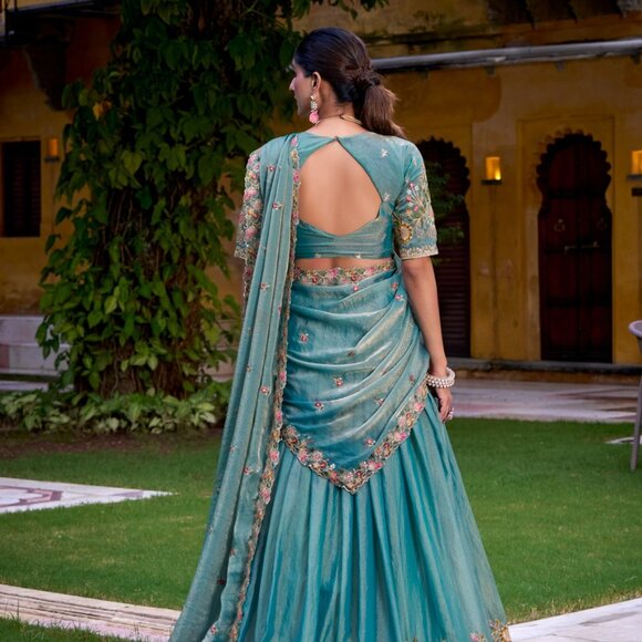 Lehenga Choli - Picture 3 of 6